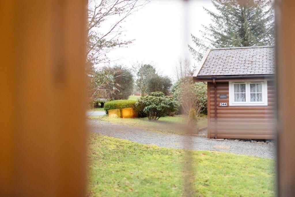 Cozy Norwegian Style Log Cabin In Rural Snowdonia - 2 Bedrooms & Parking By Seren Short Stays Ffestiniog 외부 사진